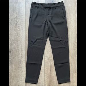 Alice + Olivia Black Tailored Ankle Pants